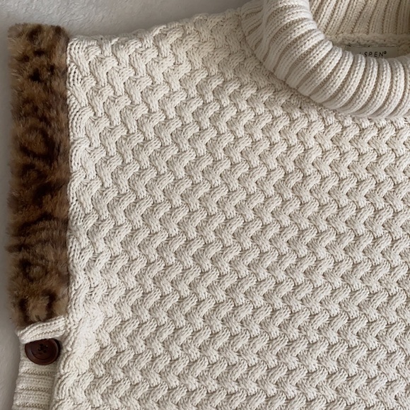 Aspen Kids | Leopard Faux Fur Trim Turtleneck Sweater Knit Poncho Cape (L 10/12) - Picture 3 of 16